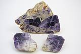 Abb. zeigt 3 sehr dunkle Amethyste von Maissau, 2 Stücke mit 9 cm und 1 Stück mit 19 cm alle Stücke sind geschnitten und polliert.