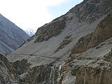 Abb. Mineralien Leitner, Goldwaschen am Shimshal River.